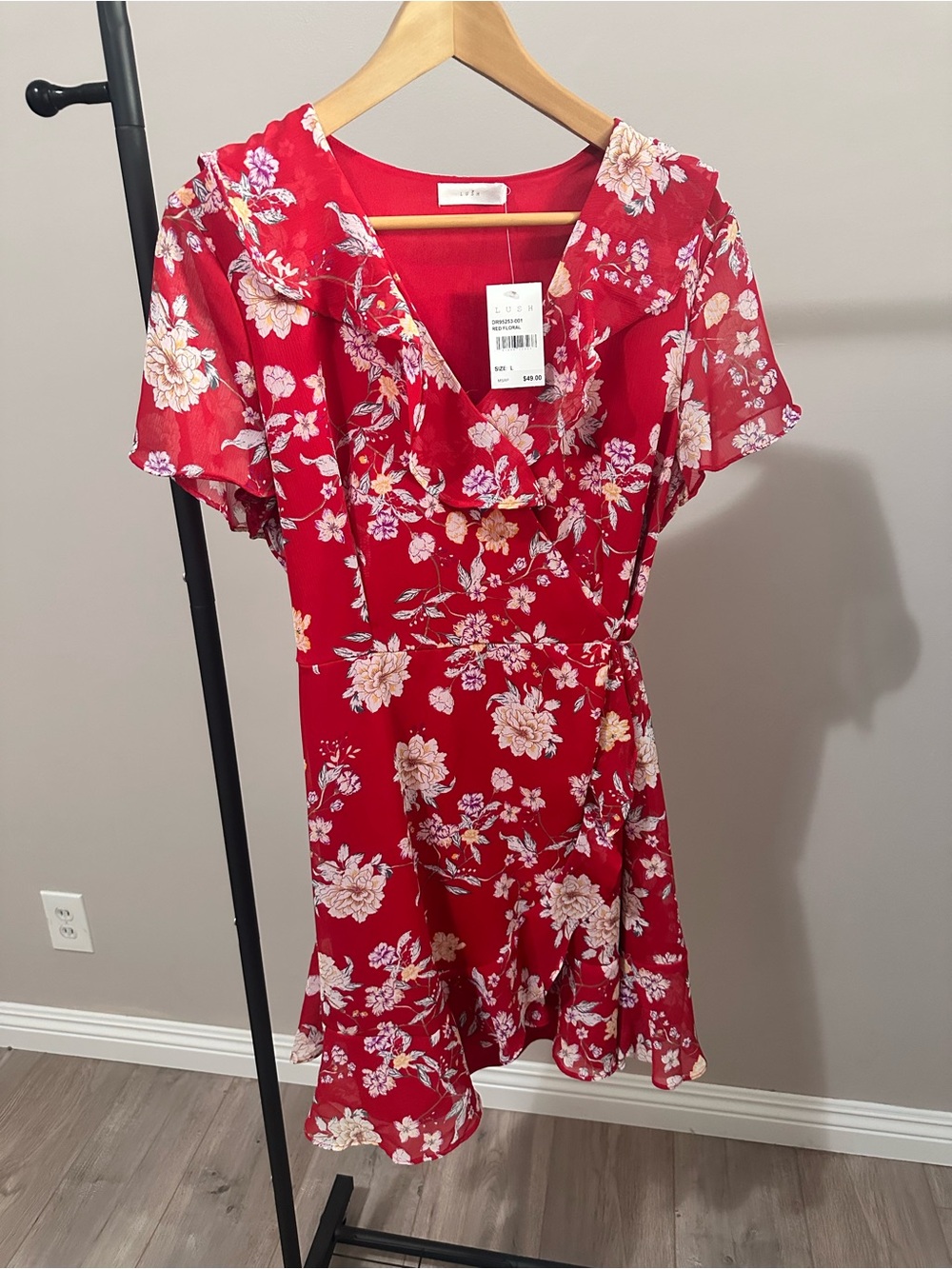 NWT Lush Colie Red Floral Wrap Mini Dress - Size L - Picture 2 of 9